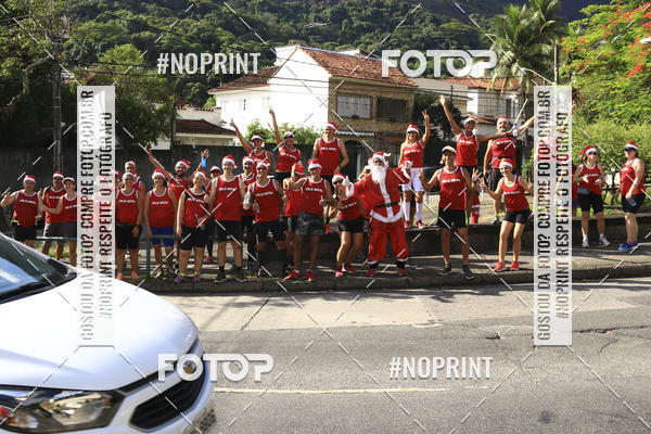 Achetez vos photos de l'�v�nementSubida do Papai Noel - treino da Equipe P� carioca sur Fotop