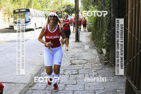 Compre as suas fotos do eventoSubida do Papai Noel - treino da Equipe P� carioca no Fotop