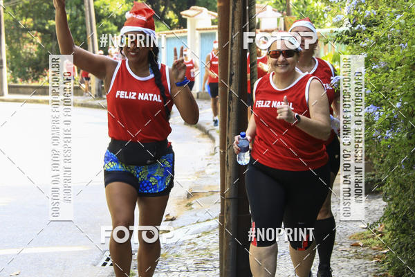 Compre as suas fotos do eventoSubida do Papai Noel - treino da Equipe P� carioca no Fotop