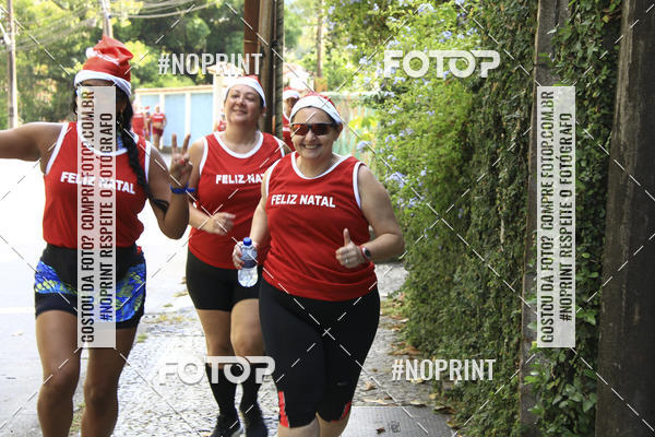 Compre as suas fotos do eventoSubida do Papai Noel - treino da Equipe P� carioca no Fotop