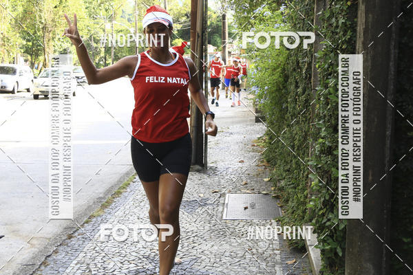 Compre as suas fotos do eventoSubida do Papai Noel - treino da Equipe P� carioca no Fotop