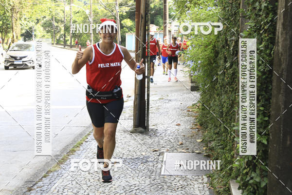 Compre as suas fotos do eventoSubida do Papai Noel - treino da Equipe P� carioca no Fotop