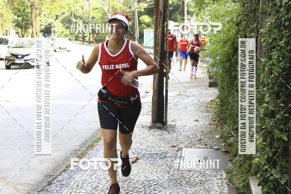 Compre as suas fotos do eventoSubida do Papai Noel - treino da Equipe P� carioca no Fotop