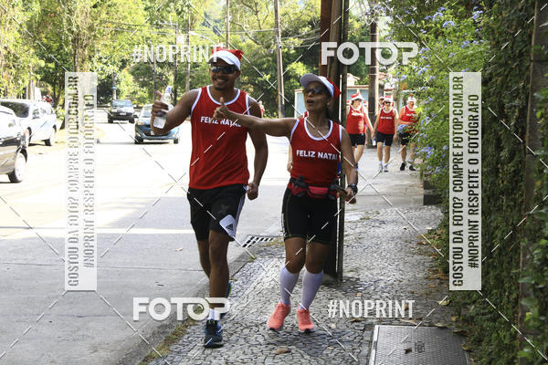 Compre as suas fotos do eventoSubida do Papai Noel - treino da Equipe P� carioca no Fotop