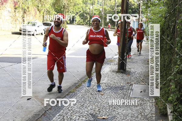 Compra tus fotos del eventoSubida do Papai Noel - treino da Equipe P� carioca En Fotop