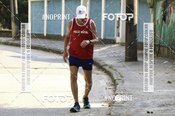 Compra tus fotos del eventoSubida do Papai Noel - treino da Equipe P� carioca En Fotop