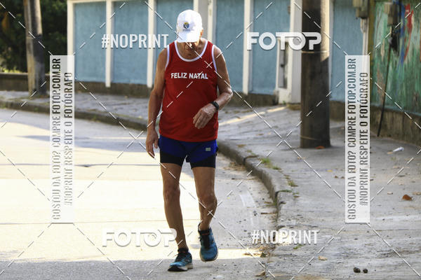 Compra tus fotos del eventoSubida do Papai Noel - treino da Equipe P� carioca En Fotop