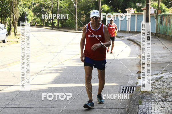 Compra tus fotos del eventoSubida do Papai Noel - treino da Equipe P� carioca En Fotop