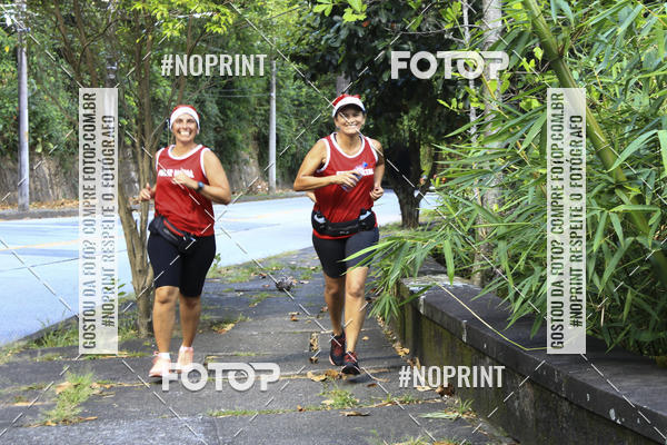 Achetez vos photos de l'�v�nementSubida do Papai Noel - treino da Equipe P� carioca sur Fotop