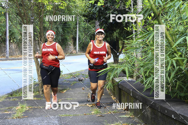 Achetez vos photos de l'�v�nementSubida do Papai Noel - treino da Equipe P� carioca sur Fotop