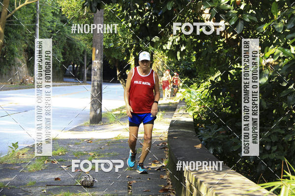 Achetez vos photos de l'�v�nementSubida do Papai Noel - treino da Equipe P� carioca sur Fotop