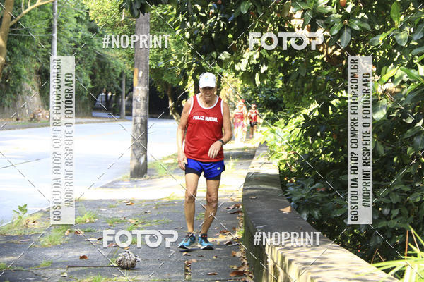 Achetez vos photos de l'�v�nementSubida do Papai Noel - treino da Equipe P� carioca sur Fotop