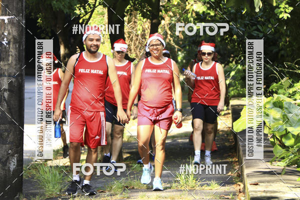 Achetez vos photos de l'�v�nementSubida do Papai Noel - treino da Equipe P� carioca sur Fotop