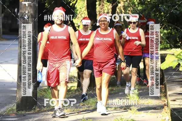 Achetez vos photos de l'�v�nementSubida do Papai Noel - treino da Equipe P� carioca sur Fotop