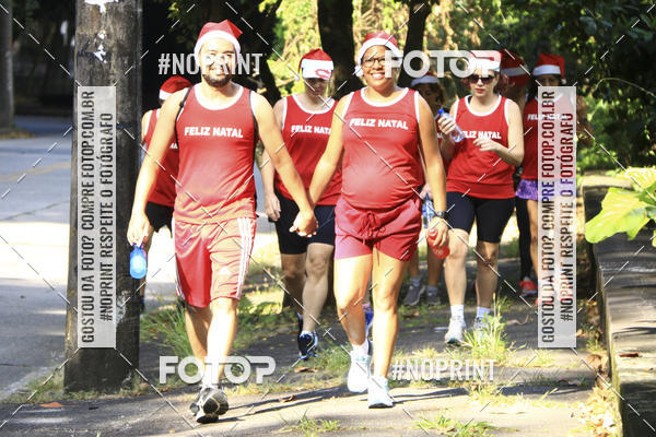 Achetez vos photos de l'�v�nementSubida do Papai Noel - treino da Equipe P� carioca sur Fotop