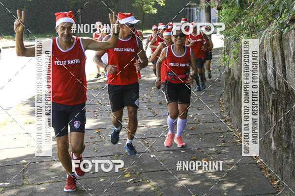 Achetez vos photos de l'�v�nementSubida do Papai Noel - treino da Equipe P� carioca sur Fotop
