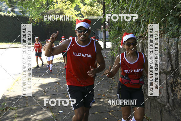 Achetez vos photos de l'�v�nementSubida do Papai Noel - treino da Equipe P� carioca sur Fotop
