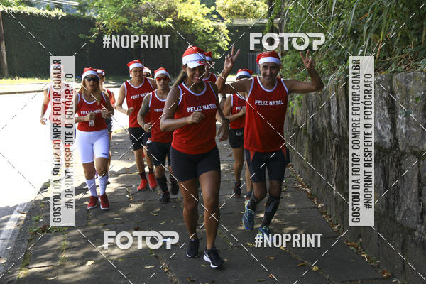 Achetez vos photos de l'�v�nementSubida do Papai Noel - treino da Equipe P� carioca sur Fotop
