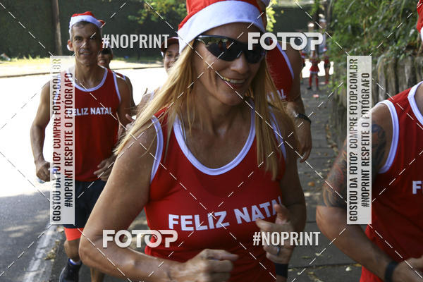 Achetez vos photos de l'�v�nementSubida do Papai Noel - treino da Equipe P� carioca sur Fotop