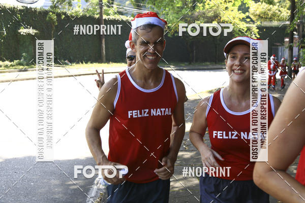 Achetez vos photos de l'�v�nementSubida do Papai Noel - treino da Equipe P� carioca sur Fotop