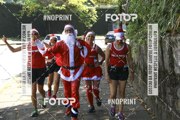 Achetez vos photos de l'�v�nementSubida do Papai Noel - treino da Equipe P� carioca sur Fotop
