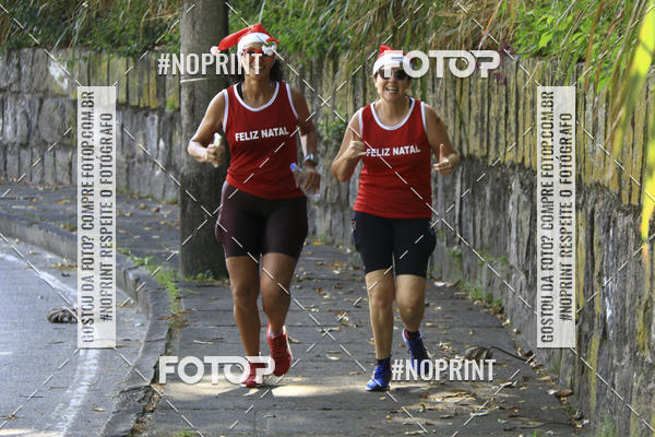 Compra tus fotos del eventoSubida do Papai Noel - treino da Equipe P� carioca En Fotop