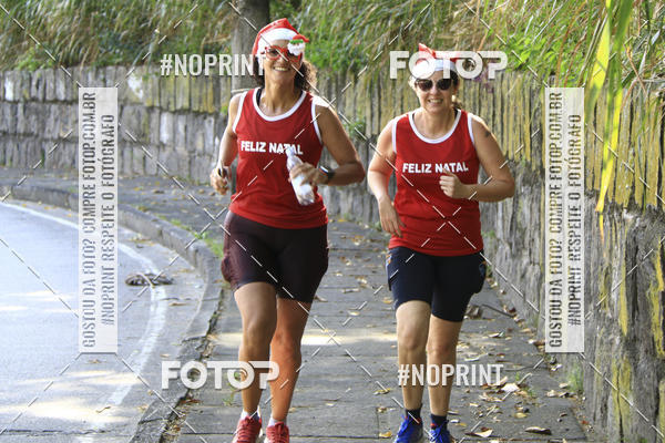 Compra tus fotos del eventoSubida do Papai Noel - treino da Equipe P� carioca En Fotop