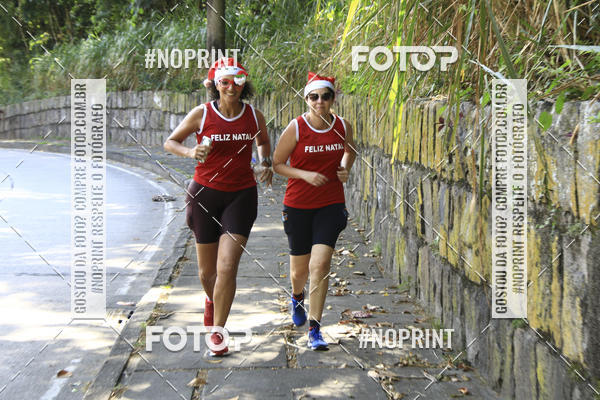 Compra tus fotos del eventoSubida do Papai Noel - treino da Equipe P� carioca En Fotop