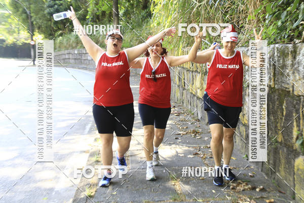 Compre as suas fotos do eventoSubida do Papai Noel - treino da Equipe P� carioca no Fotop