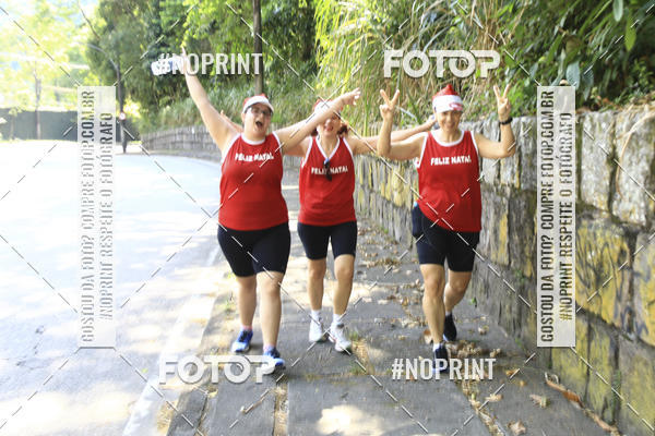 Compre as suas fotos do eventoSubida do Papai Noel - treino da Equipe P� carioca no Fotop