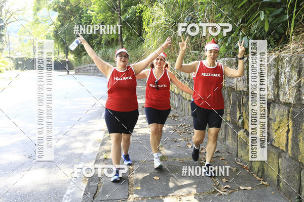 Compre as suas fotos do eventoSubida do Papai Noel - treino da Equipe P� carioca no Fotop