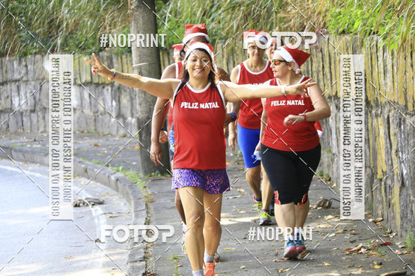 Compre as suas fotos do eventoSubida do Papai Noel - treino da Equipe P� carioca no Fotop