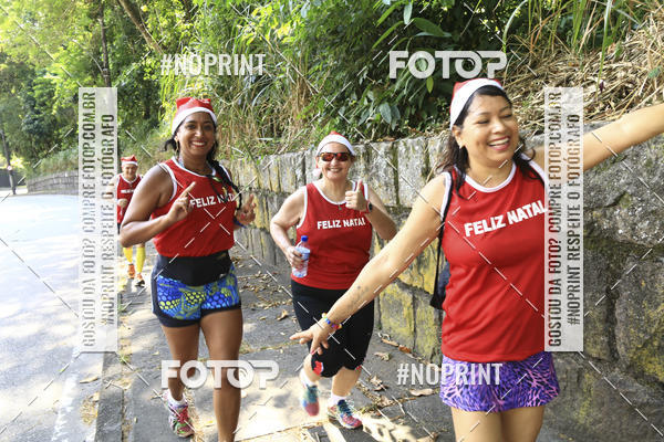 Compre as suas fotos do eventoSubida do Papai Noel - treino da Equipe P� carioca no Fotop