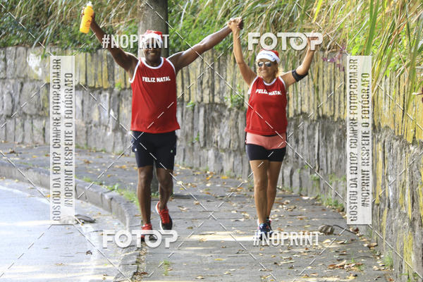 Compre as suas fotos do eventoSubida do Papai Noel - treino da Equipe P� carioca no Fotop