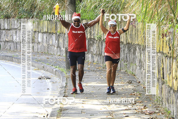 Compre as suas fotos do eventoSubida do Papai Noel - treino da Equipe P� carioca no Fotop