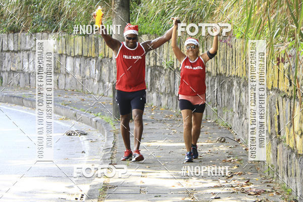 Compre as suas fotos do eventoSubida do Papai Noel - treino da Equipe P� carioca no Fotop
