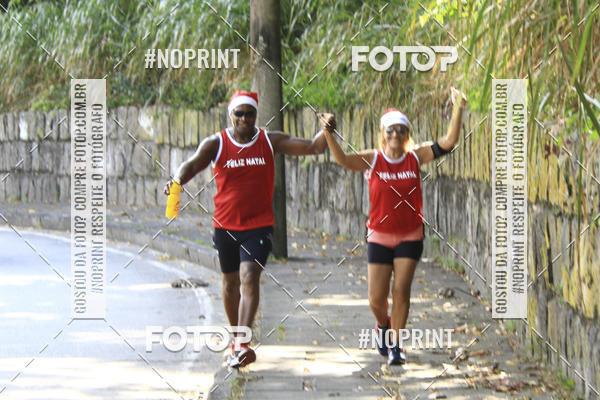 Compre as suas fotos do eventoSubida do Papai Noel - treino da Equipe P� carioca no Fotop