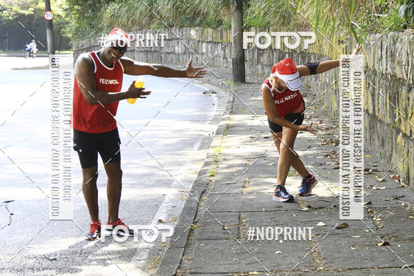 Compre as suas fotos do eventoSubida do Papai Noel - treino da Equipe P� carioca no Fotop