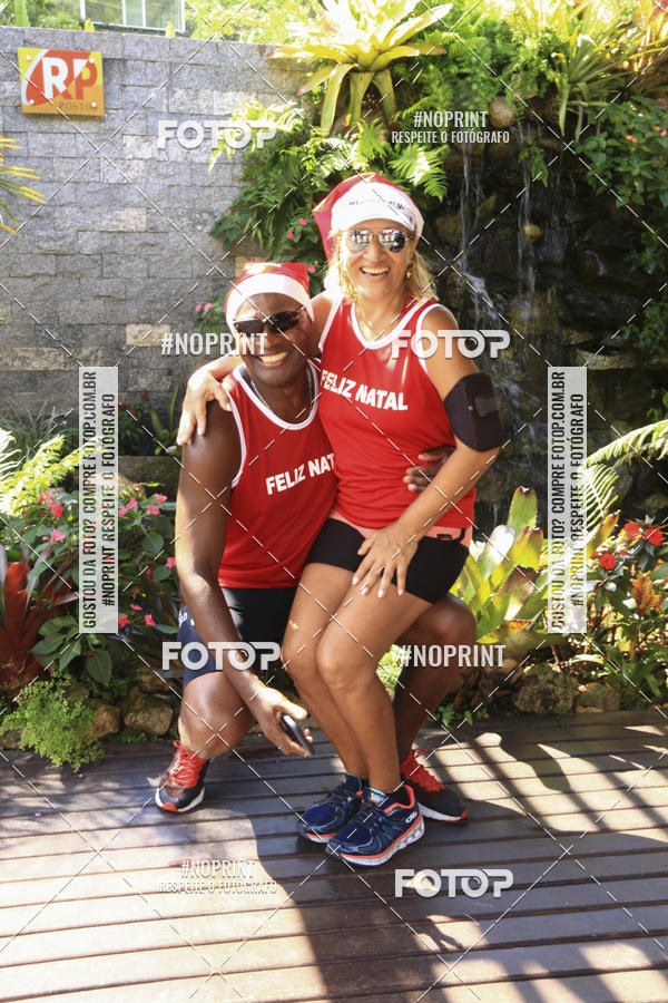 Compre suas fotos do eventoSubida do Papai Noel - treino da Equipe P� carioca no Fotop