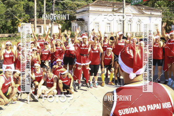Compre suas fotos do eventoSubida do Papai Noel - treino da Equipe P� carioca no Fotop