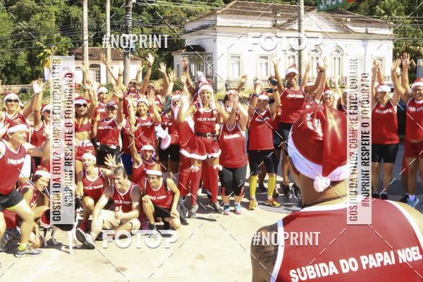 Compre suas fotos do eventoSubida do Papai Noel - treino da Equipe P� carioca no Fotop