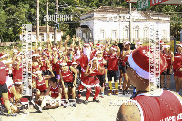 Compre suas fotos do eventoSubida do Papai Noel - treino da Equipe P� carioca no Fotop
