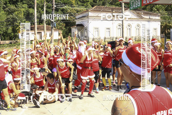 Compre suas fotos do eventoSubida do Papai Noel - treino da Equipe P� carioca no Fotop