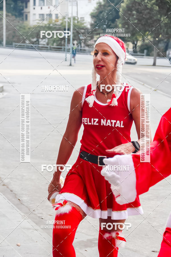 Compre as suas fotos do eventoSubida do Papai Noel - treino da Equipe P� carioca no Fotop