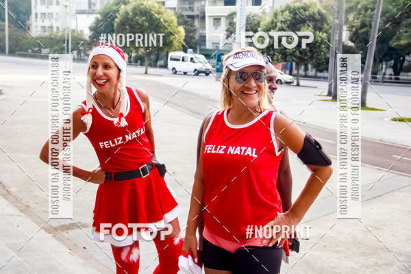 Compre as suas fotos do eventoSubida do Papai Noel - treino da Equipe P� carioca no Fotop