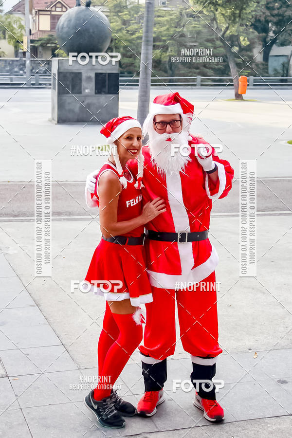 Compre as suas fotos do eventoSubida do Papai Noel - treino da Equipe P� carioca no Fotop