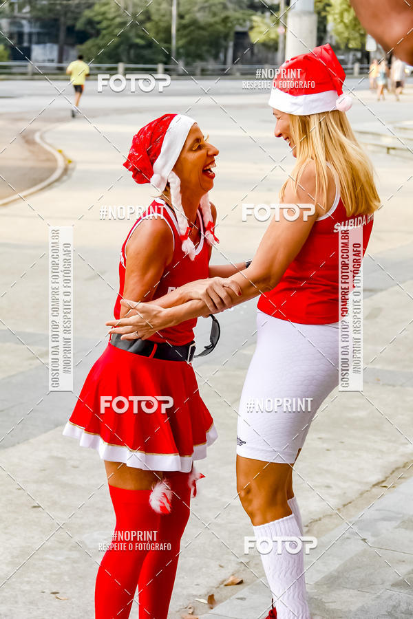 Compre as suas fotos do eventoSubida do Papai Noel - treino da Equipe P� carioca no Fotop