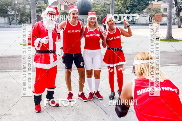 Compre as suas fotos do eventoSubida do Papai Noel - treino da Equipe P� carioca no Fotop