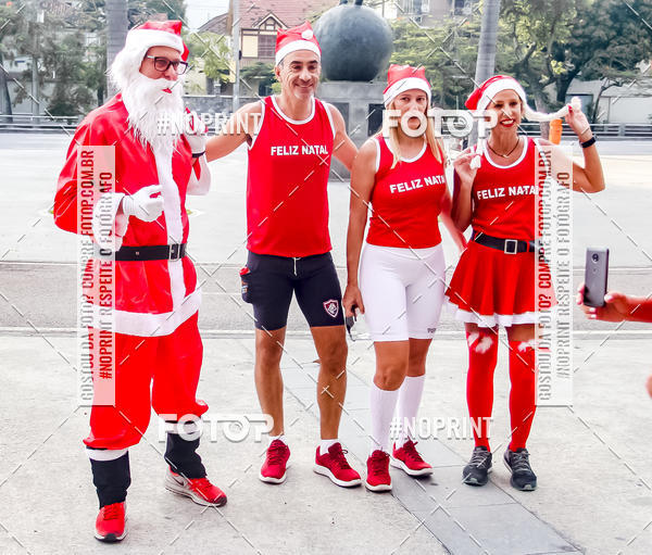 Compre as suas fotos do eventoSubida do Papai Noel - treino da Equipe P� carioca no Fotop