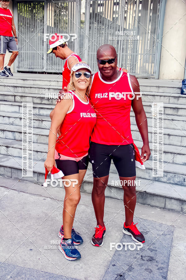 Compre as suas fotos do eventoSubida do Papai Noel - treino da Equipe P� carioca no Fotop